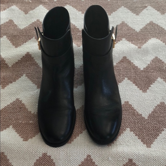 Tory Burch Brooke Ankle Bootie with bag and box - Picture 4 of 8